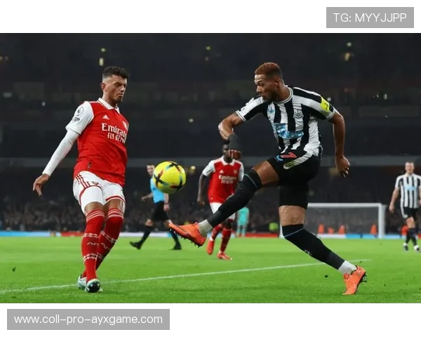 托特纳姆热刺直塞与插上形成威胁